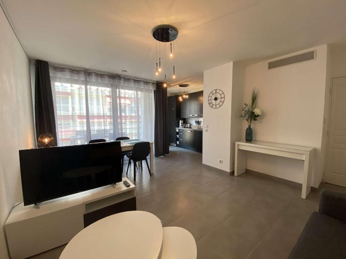 Appartement Climatise 4 Couchages Avec Terrasse Et Parking Securise A Antibes, Proche Port Et Mer - Fr-1-252-180 Exteriör bild